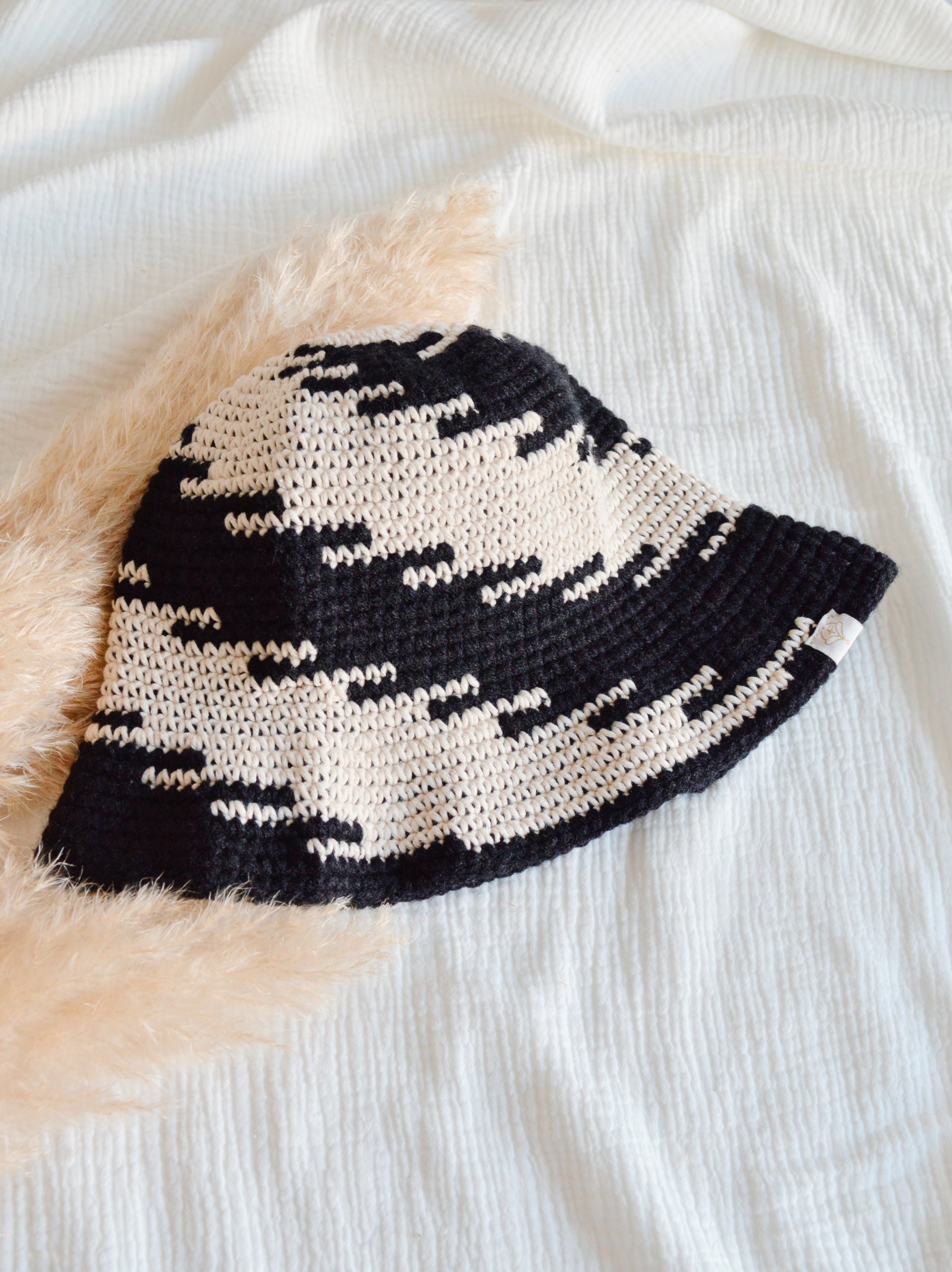 Carmen Bucket Hat Black