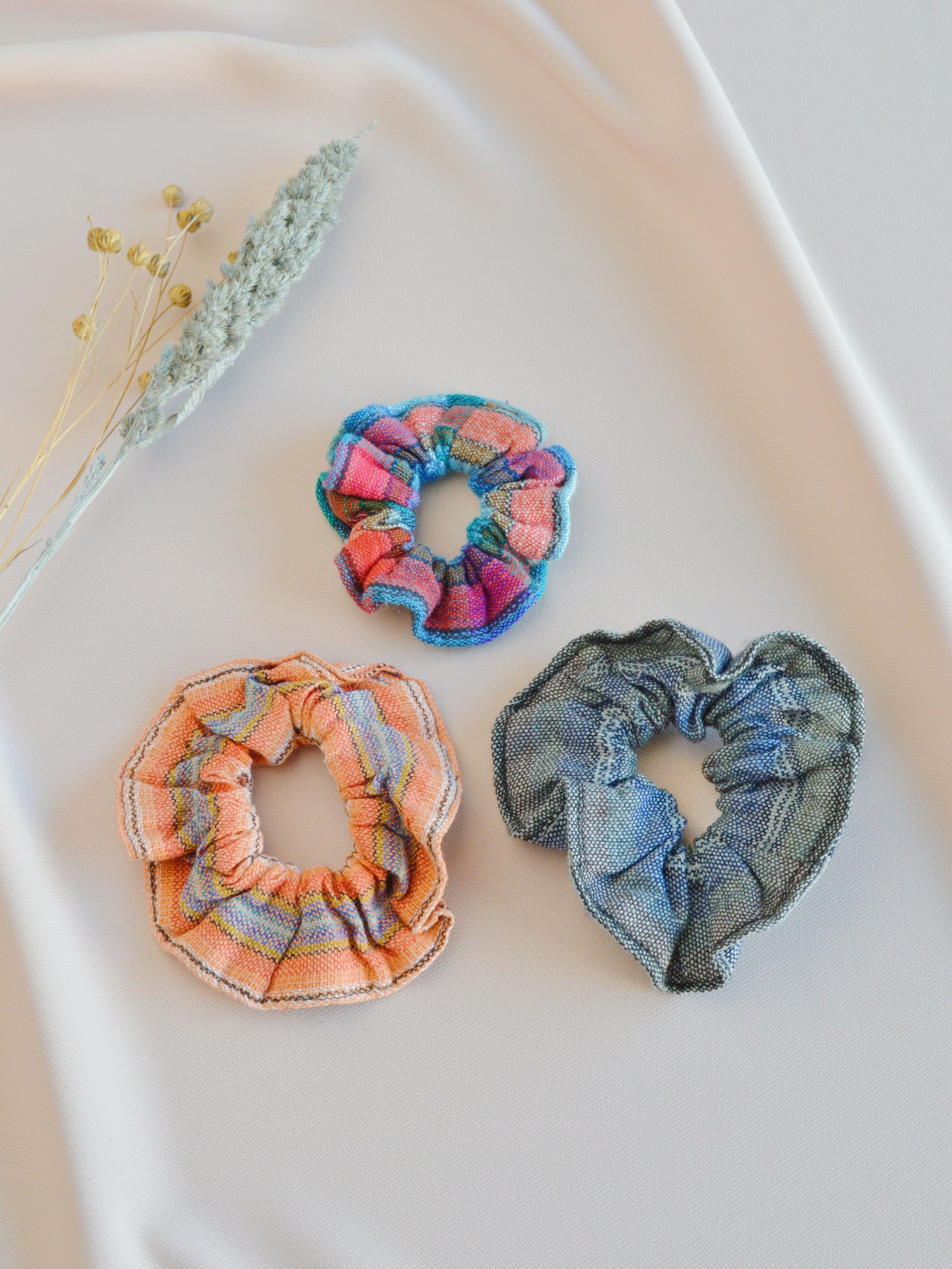 Folk Scrunchies Azuay